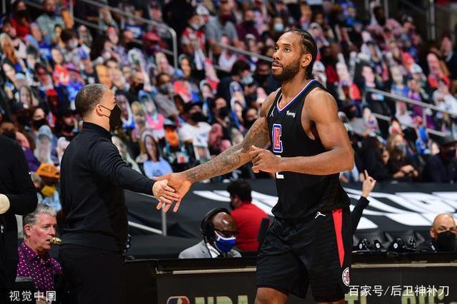 家球队捧杯 家球队捧杯