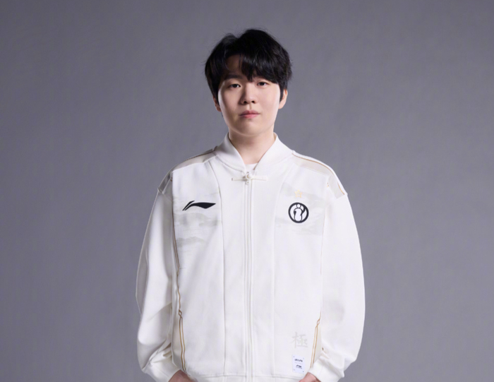 续压在门将 续压在门将